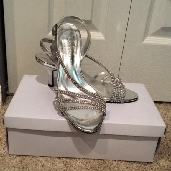 Caparros Bethany silver metallic crystal heel - Picture 1 of 6